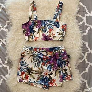 🆕 Forever 21 matching set of crop top & skort S